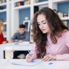 fokus belajar bahasa inggris